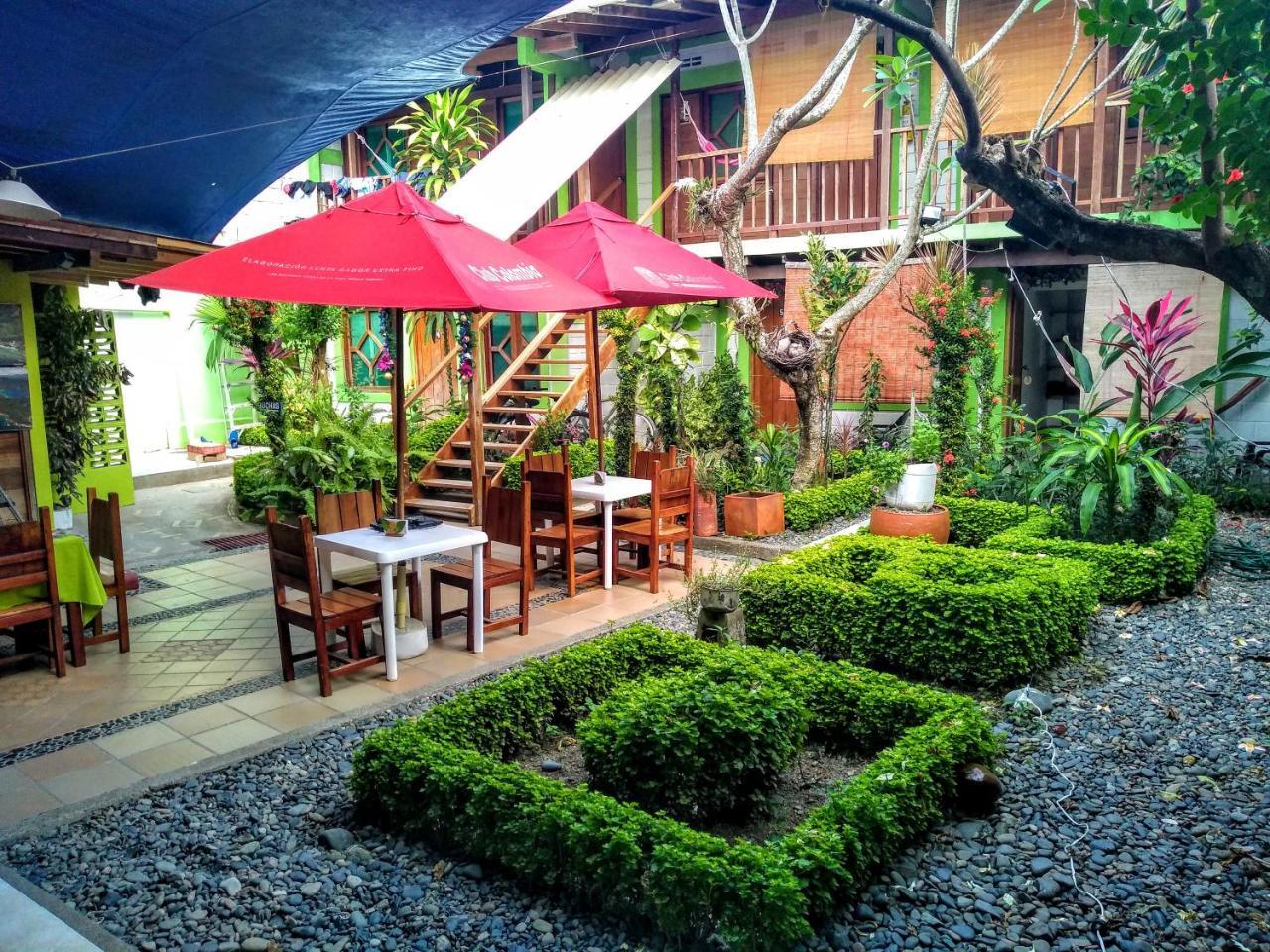 Hostal Капургана Экстерьер фото